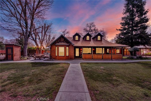 Backyard, Exterior, Facade, Log Home