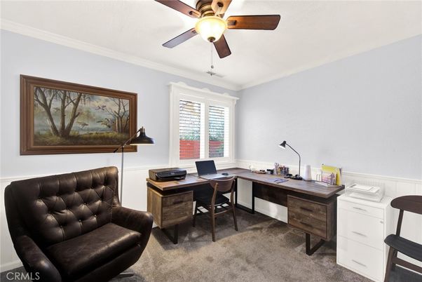 Home Office, Interior