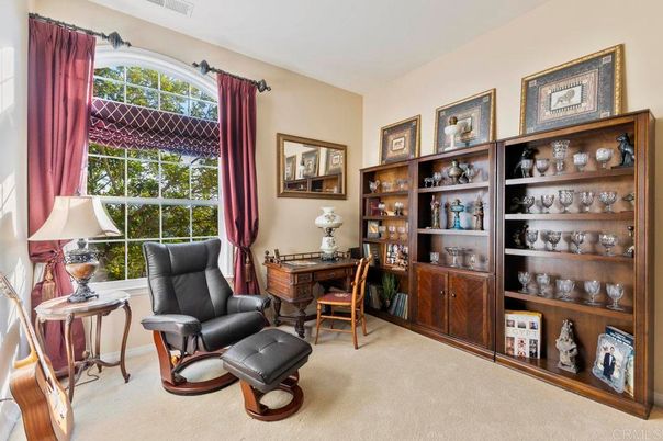 Home Office, Interior