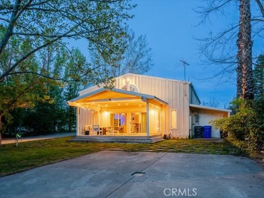 Backyard, Exterior, Facade, Modern