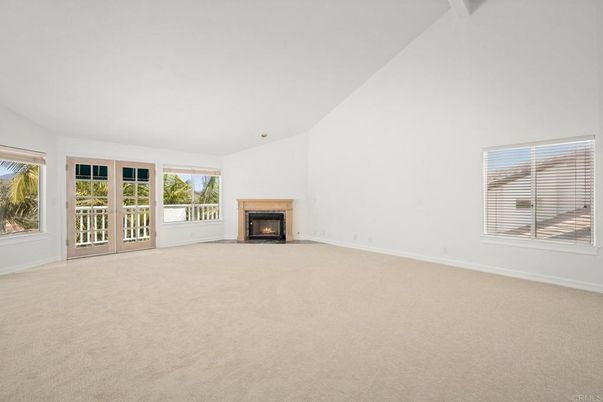 Empty room, Fireplace, Interior
