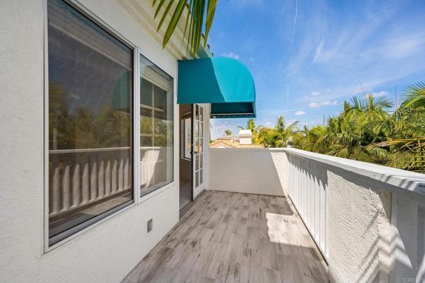 Exterior, Wood Texture Flooring
