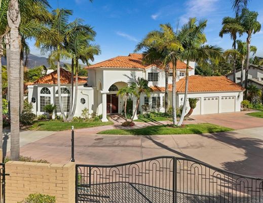 Attached, Exterior, Facade, Spanish Mediterranean