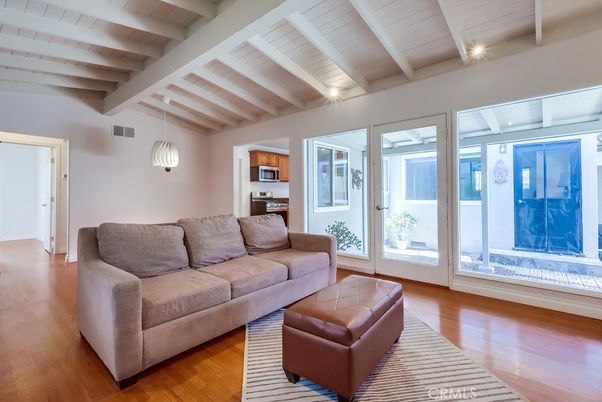 Interior, Kitchen, Living room, Pendant Lights, Stainless Steel Appliances, Wood Texture Flooring