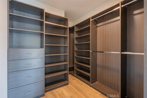 Interior, Walk-in Closets, Wood Texture Flooring