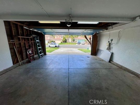 Garage, Interior