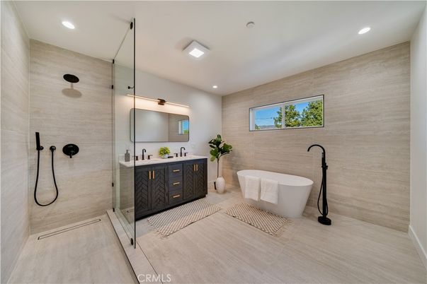 Bathroom, Dual Sink Vanities, Free Standing Baths, Glass Shower, Interior, Recessed Lighting