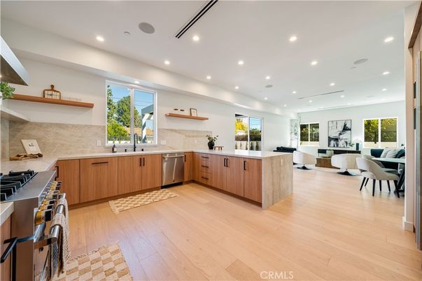 Dining room, Interior, Kitchen, Recessed Lighting, Stainless Steel Appliances, Wood Texture Flooring