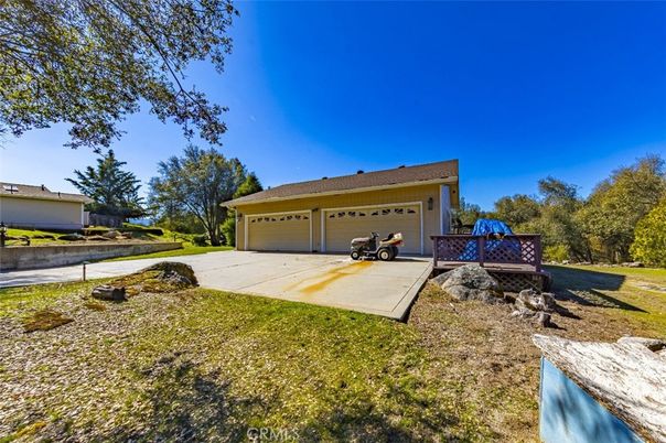 Backyard, Detached Garage, Exterior