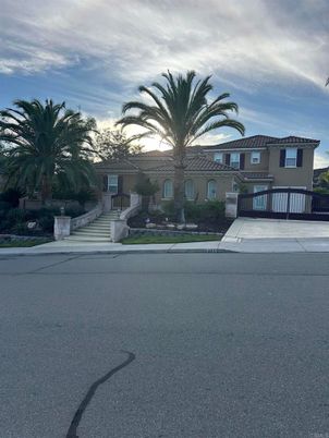 Exterior, Facade, Mediterranean