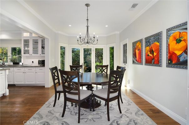 Chandelier, Dining room, Interior, Recessed Lighting, Wood Texture Flooring