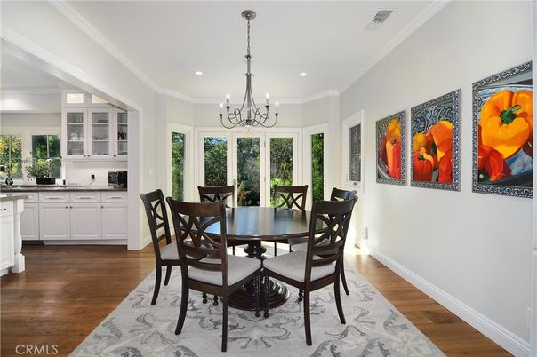 Chandelier, Dining room, Interior, Recessed Lighting, Wood Texture Flooring