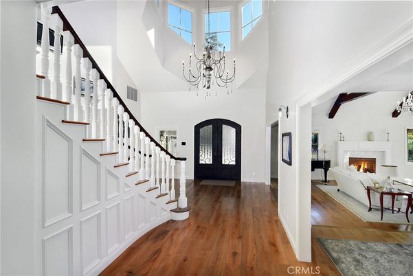 Chandelier, Fireplace, Interior, Wood Texture Flooring