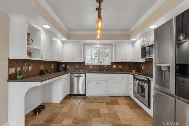 Interior, Kitchen, Pendant Lights, Recessed Lighting, Stainless Steel Appliances