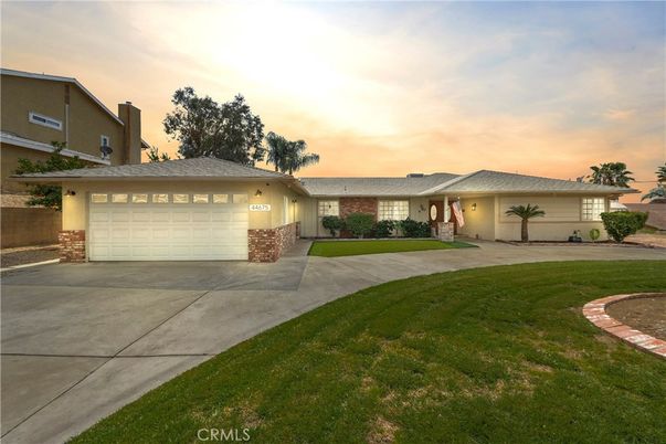 Attached, Backyard, Exterior, Facade, Ranch
