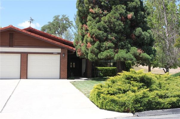 Attached, Exterior, Facade, Brick Facade, Ranch