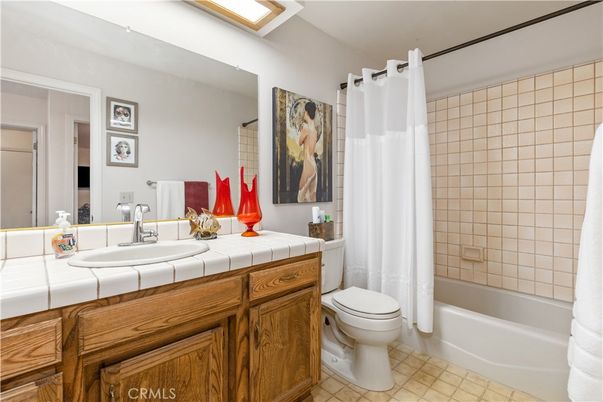 Bathroom, Interior, Tile Countertops