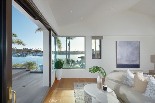 Interior, Living room, Recessed Lighting, Water, Wood Texture Flooring