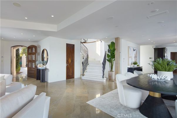 Dining room, Interior, Recessed Lighting