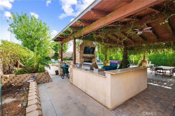 Exterior, Fireplace