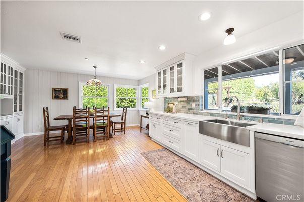 Dining room, Interior, Kitchen, Pendant Lights, Recessed Lighting, Wood Texture Flooring