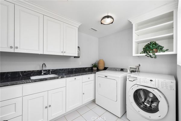 Interior, Washer