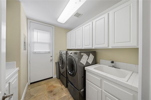Interior, Washer