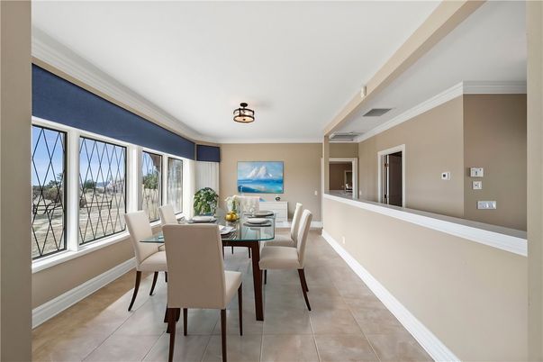 Dining room, Interior