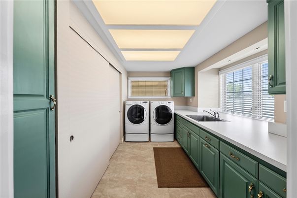 Interior, Washer