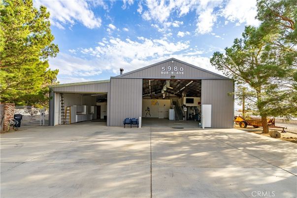 Detached Garage, Exterior