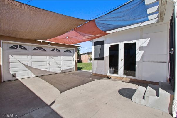 Detached Garage, Exterior