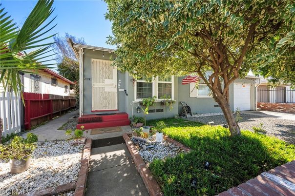 Backyard, Detached Garage, Exterior