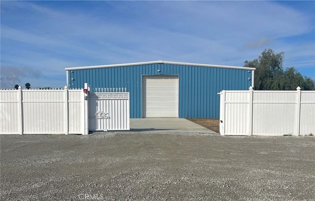 Detached Garage, Exterior