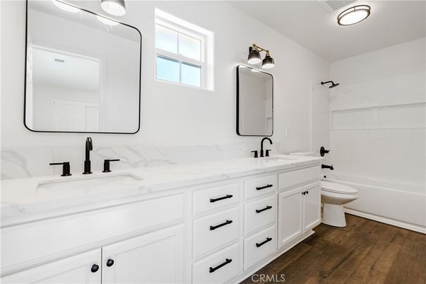 Bathroom, Dual Sink Vanities, Interior, Wood Texture Flooring