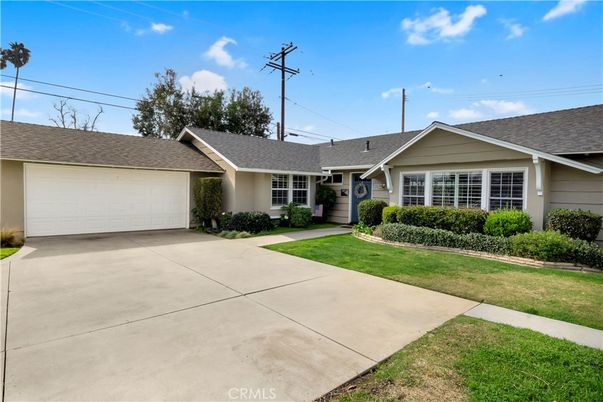 Attached, Backyard, Exterior, Facade, Ranch