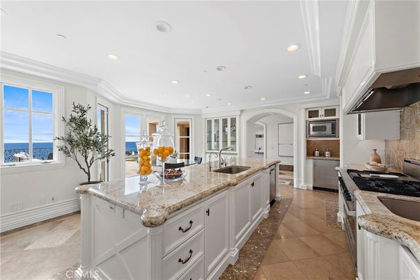 Interior, Kitchen, Recessed Lighting, Stainless Steel Appliances, Water