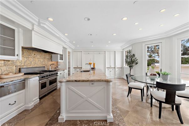 Dining room, Interior, Kitchen, Recessed Lighting, Stainless Steel Appliances