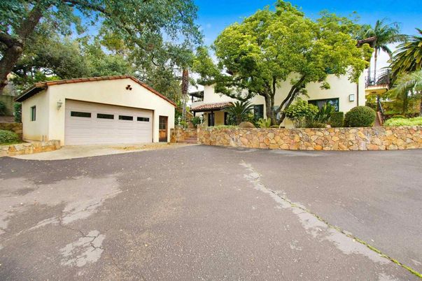 Detached Garage, Exterior