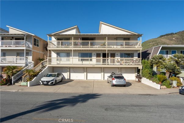 Exterior, Facade, Condo Building