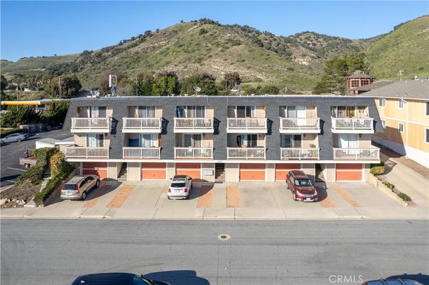 Exterior, Facade, Condo Building