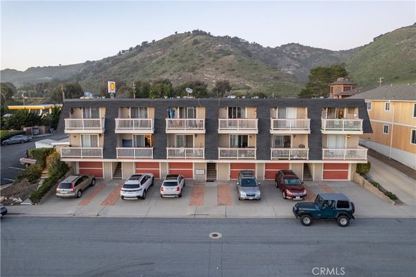 Exterior, Facade, Condo Building