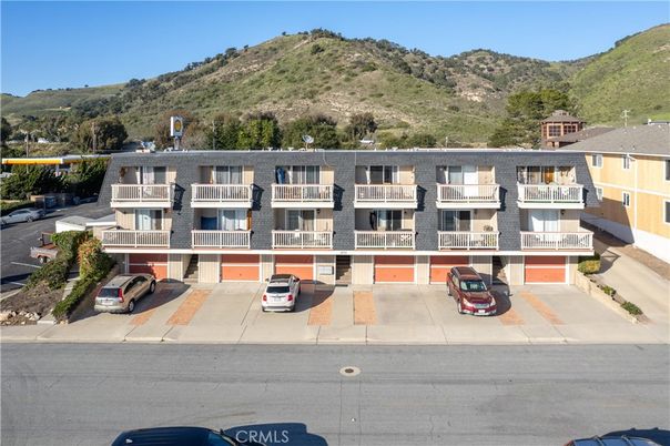 Exterior, Facade, Condo Building