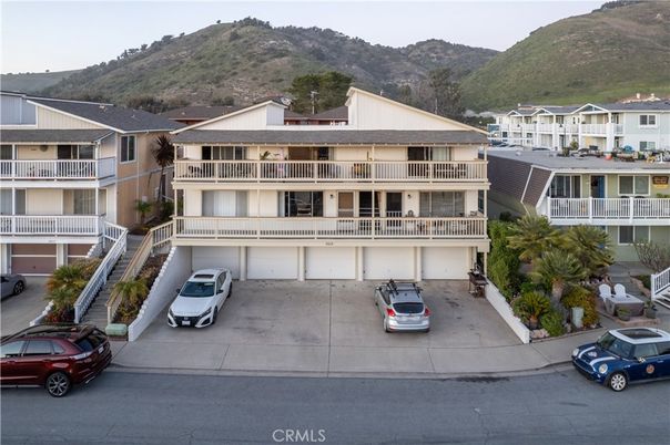 Exterior, Facade, Condo Building