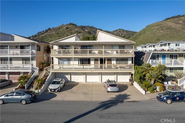 Exterior, Facade, Condo Building