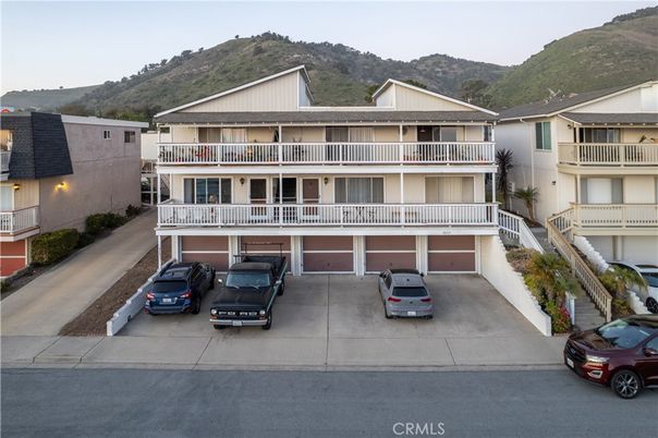 Exterior, Facade, Condo Building
