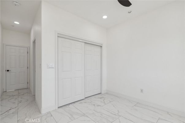 Empty room, Interior, Marble, Recessed Lighting