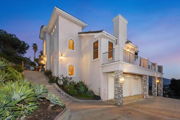 Attached, Exterior, Facade, Spanish Mediterranean
