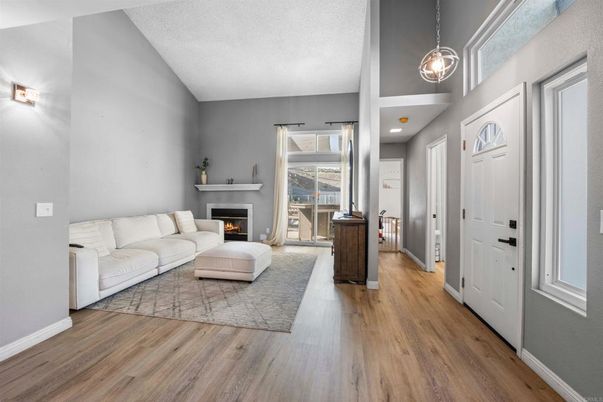 Fireplace, Interior, Living room, Pendant Lights, Recessed Lighting, Wood Texture Flooring