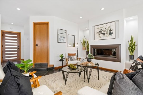 Fireplace, Interior, Living room, Recessed Lighting