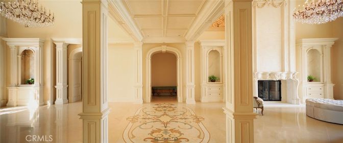Chandelier, Fireplace, Interior, Recessed Lighting
